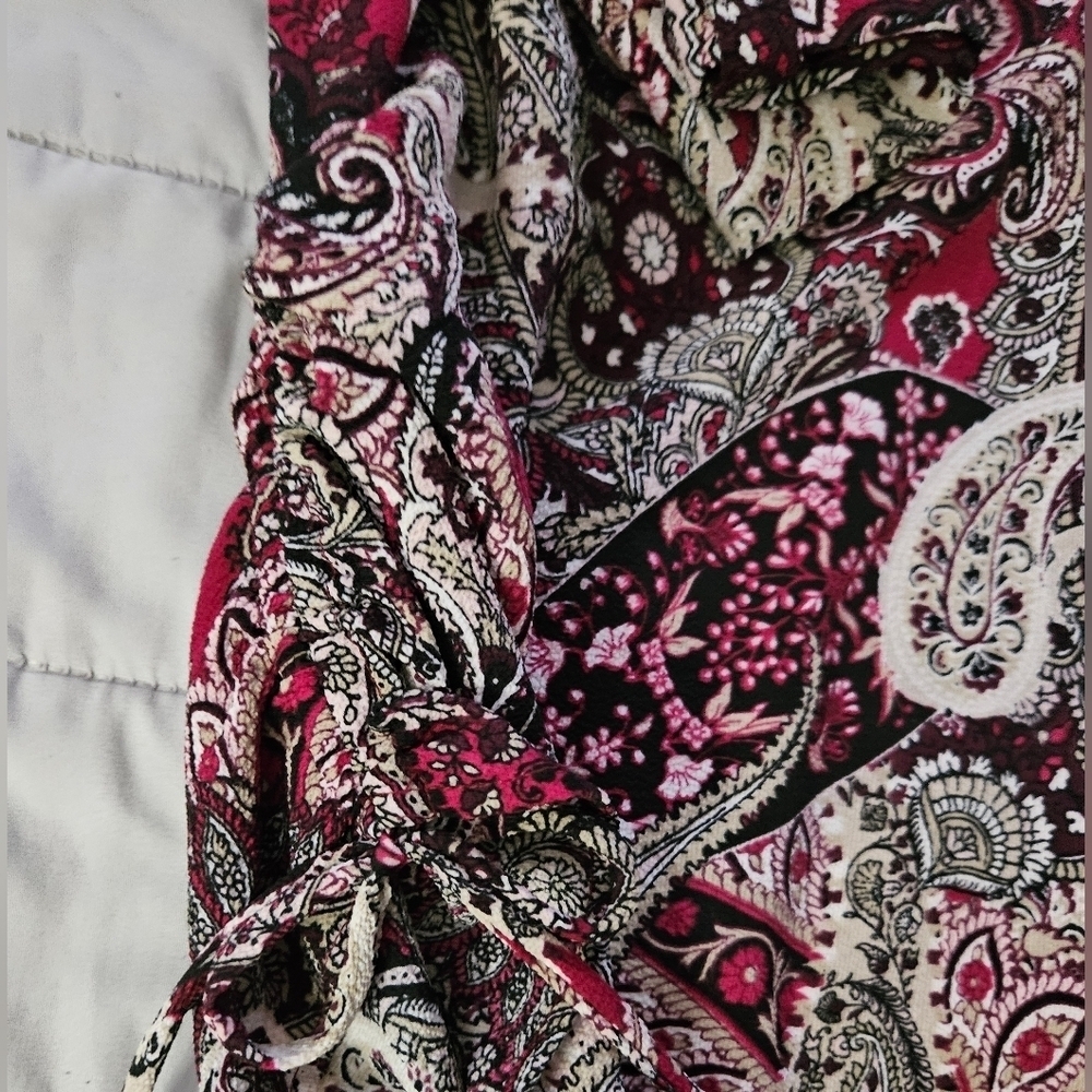 Roz & Ali Paisley Print Blouse. Size 1X - Picture 4 of 7
